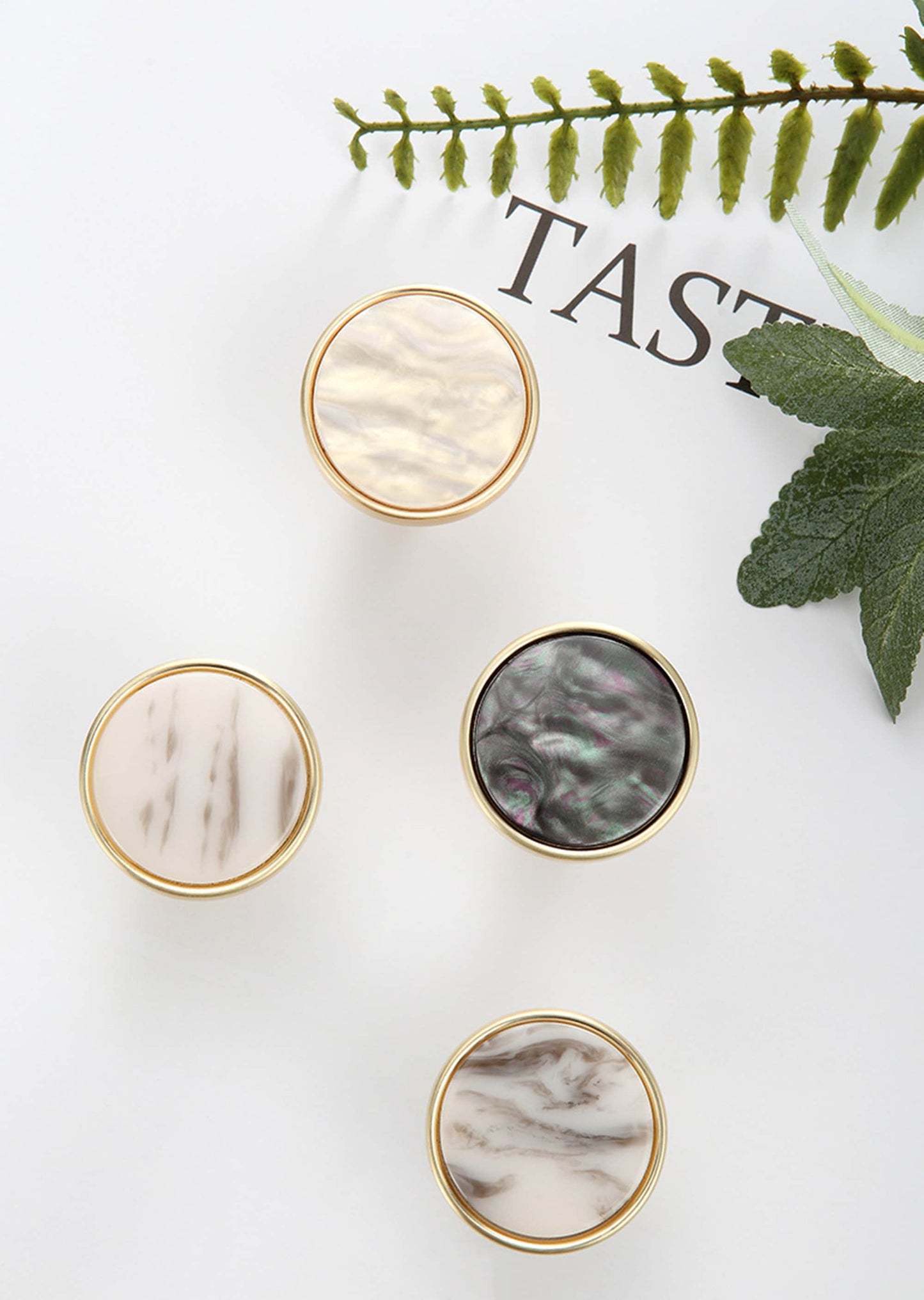 Brushed Brass Dresser Knobs，Zinc Alloy Drawer Knobs，Gold Drawer Knobs Pulls Suitable for Kitchen Cabinets Cupboard(Stripes Pearl)